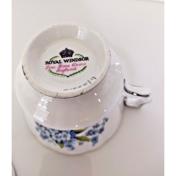 Royal Windsor England Bone China Cup & Saucer-Blue Forgrt Me Nots 1950's - Picture 7 of 13